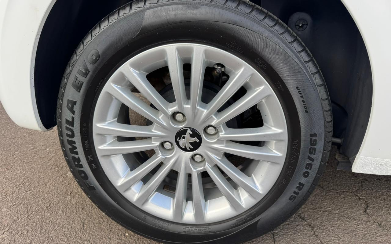 imagem-https://www.socarrao.com.br/sc-vehicle-images-prod/3589055/1788359584289-V2hhdHNBcHAgSW1hZ2UgMjAyNi0wOS0wMiBhdCAxMC41NC41NiAoMykuanBlZw.jpeg