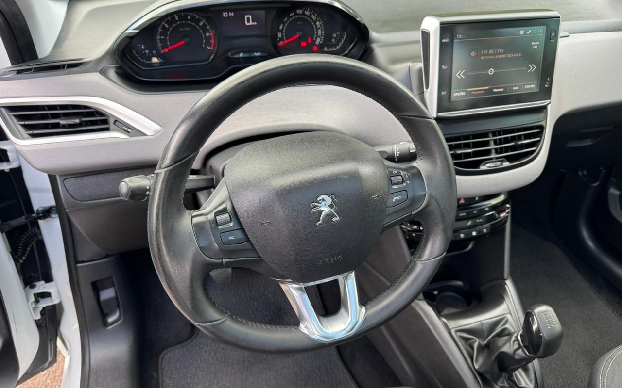 imagem-https://www.socarrao.com.br/sc-vehicle-images-prod/3589055/1788359585055-V2hhdHNBcHAgSW1hZ2UgMjAyNi0wOS0wMiBhdCAxMC41NC41NSAoMSkuanBlZw.jpeg