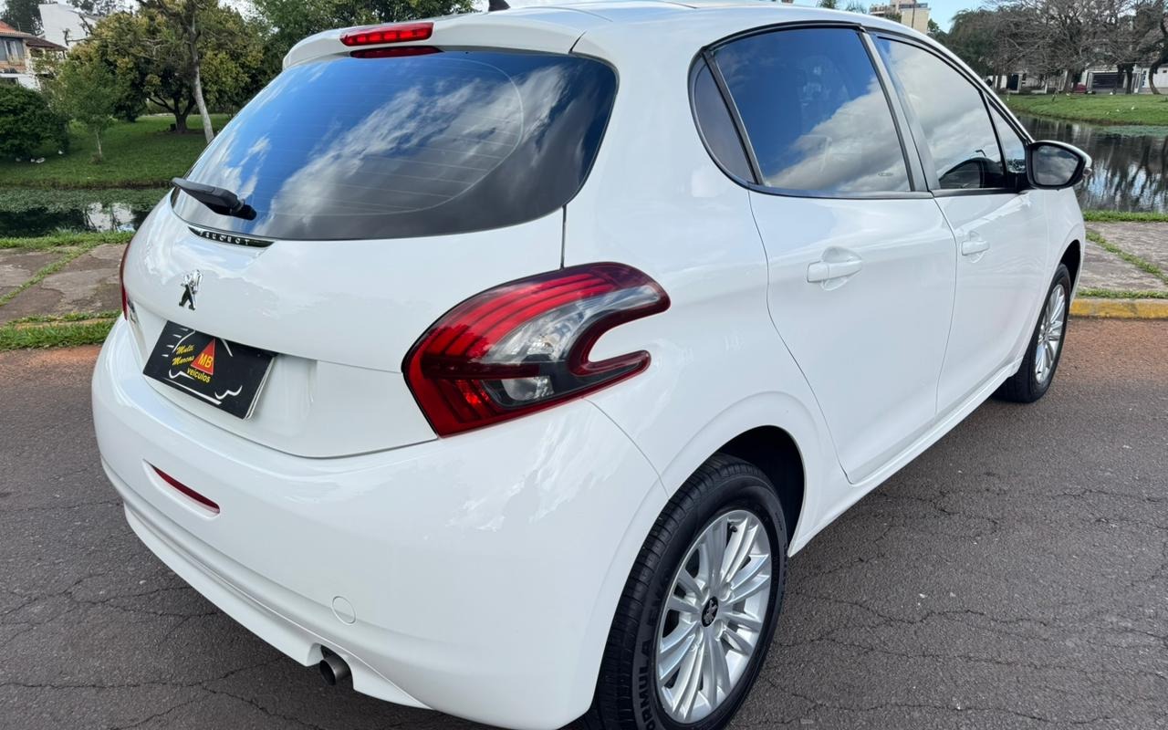 imagem-https://www.socarrao.com.br/sc-vehicle-images-prod/3589055/1788359585131-V2hhdHNBcHAgSW1hZ2UgMjAyNi0wOS0wMiBhdCAxMC41NC41NiAoMSkuanBlZw.jpeg
