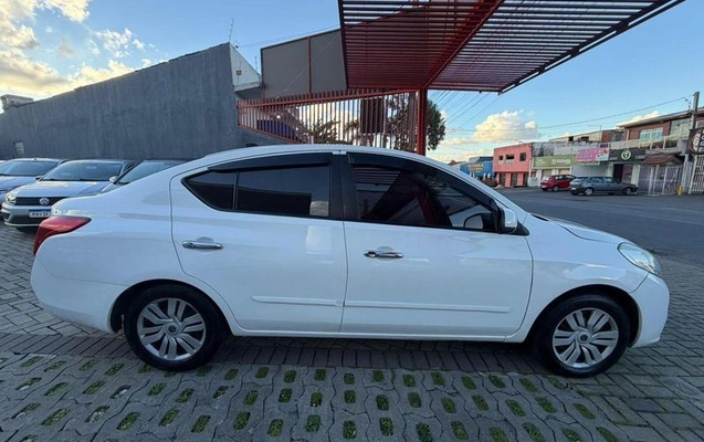 imagem-https://www.socarrao.com.br/sc-vehicle-images-prod/3589082/1788359605603-8433902_0_B_265b0cfde9.jpeg