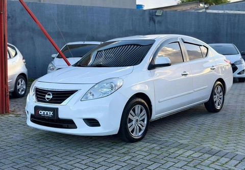 Nissan VERSA 2013 Branco — foto 1 de 3