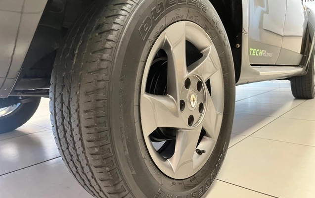 imagem-https://www.socarrao.com.br/sc-vehicle-images-prod/3589377/1789063894832-c5vii7PDMiDZd6k7TVm3g1CIyT7Liqnr.jpg