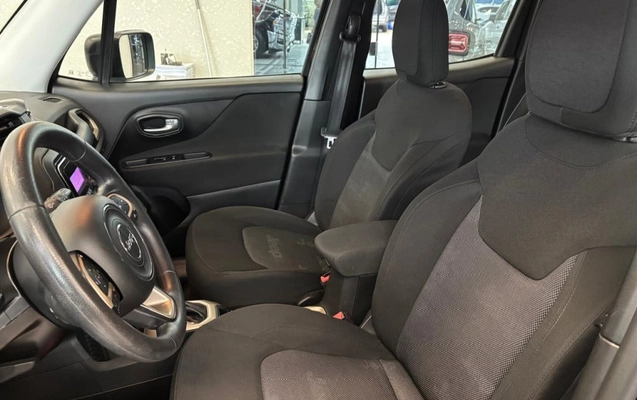 imagem-https://www.socarrao.com.br/sc-vehicle-images-prod/3589562/1789216477081-vehicle_image_1789216410_5786ea4a5ba4e6afe9cc38d71482b982.jpeg