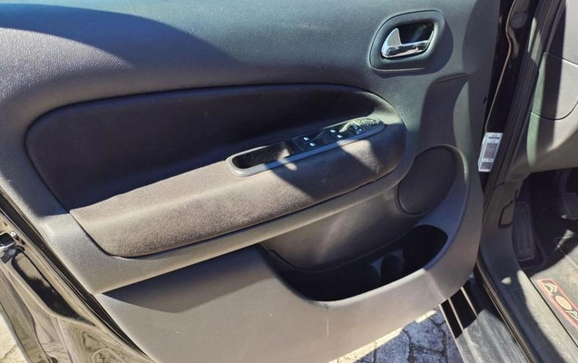 imagem-https://www.socarrao.com.br/sc-vehicle-images-prod/3589580/1788461027433-8438736_12_B_6ba3b901b9.jpeg