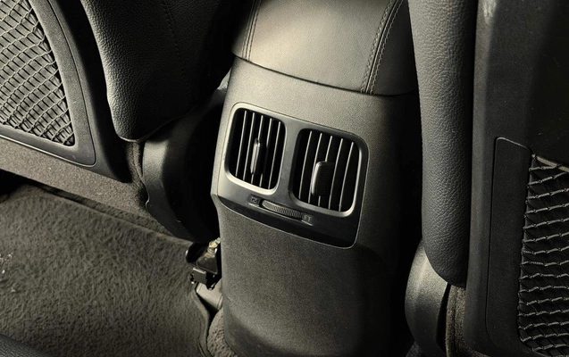imagem-https://www.socarrao.com.br/sc-vehicle-images-prod/3589585/1788360742588-8d4cf31d60f94ba3899fad18e3453da5_1788294965056.jpg