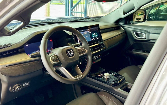 imagem-https://www.socarrao.com.br/sc-vehicle-images-prod/3589634/1788360830425-937893abf35247c1862600935cd9c84f_1788360628245.jpg