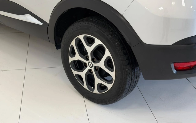 imagem-https://www.socarrao.com.br/sc-vehicle-images-prod/3589744/1788361257415-7d648e34741642a4a6b68c82414aca91_1788294746750.jpg