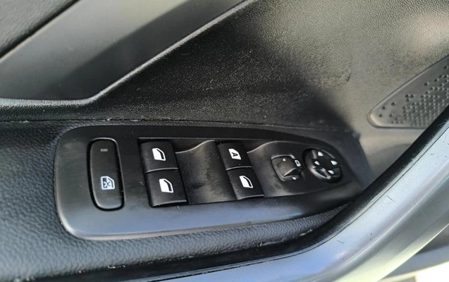 imagem-https://www.socarrao.com.br/sc-vehicle-images-prod/3590277/1788965128467-8440388_11_B_4ae87dcfcf.jpeg