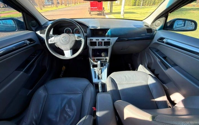 imagem-https://www.socarrao.com.br/sc-vehicle-images-prod/3590308/1788362645615-8251145_4_B_5eee225962.jpeg