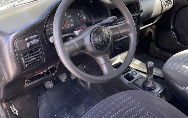 imagem-https://www.socarrao.com.br/sc-vehicle-images-prod/3590309/1788363013144-SU1HXzYxODQuanBlZw.jpeg