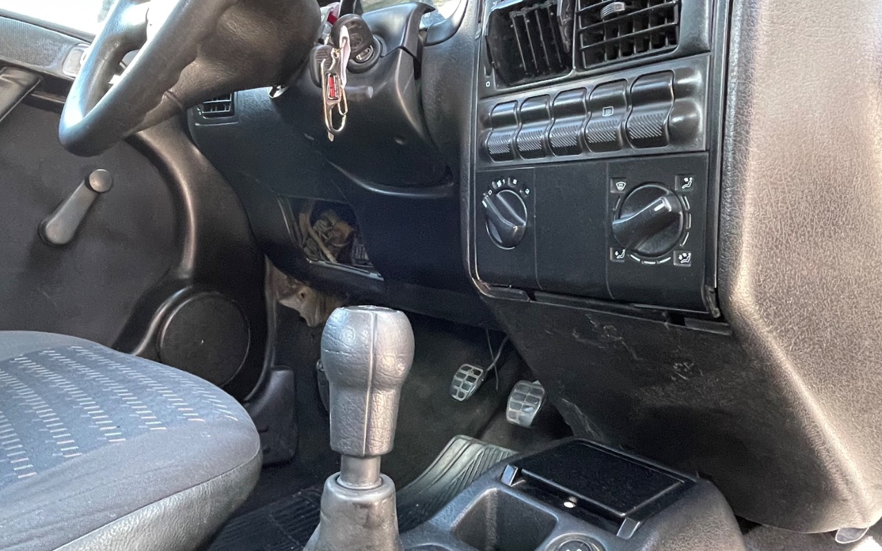 imagem-https://www.socarrao.com.br/sc-vehicle-images-prod/3590309/1788363013769-SU1HXzYxOTAuanBlZw.jpeg