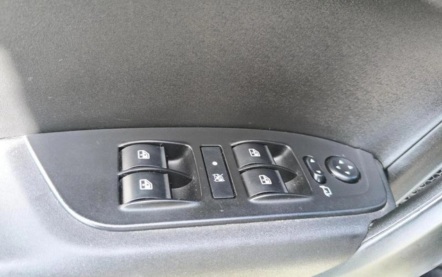 imagem-https://www.socarrao.com.br/sc-vehicle-images-prod/3590313/1788362704248-8440345_10_B_8191ad4a22.jpeg
