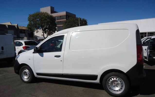 imagem-https://www.socarrao.com.br/sc-vehicle-images-prod/3590314/1788362874468-8401115_2_B_9f4d5fa88f.jpeg