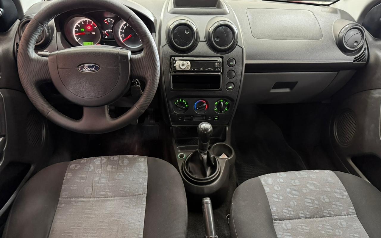 imagem-https://www.socarrao.com.br/sc-vehicle-images-prod/3591630/1788366177941-V2hhdHNBcHAgSW1hZ2UgMjAyNi0wOS0wMiBhdCAxMy4xNS40NCAoMykuanBlZw.jpeg