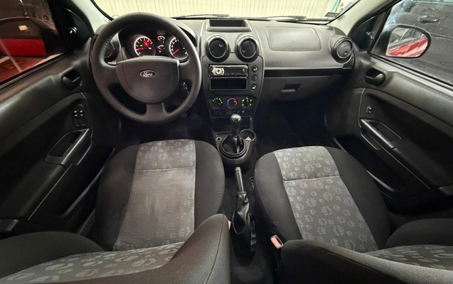 imagem-https://www.socarrao.com.br/sc-vehicle-images-prod/3591630/1788366177990-V2hhdHNBcHAgSW1hZ2UgMjAyNi0wOS0wMiBhdCAxMy4xNS40NCAoNCkuanBlZw.jpeg