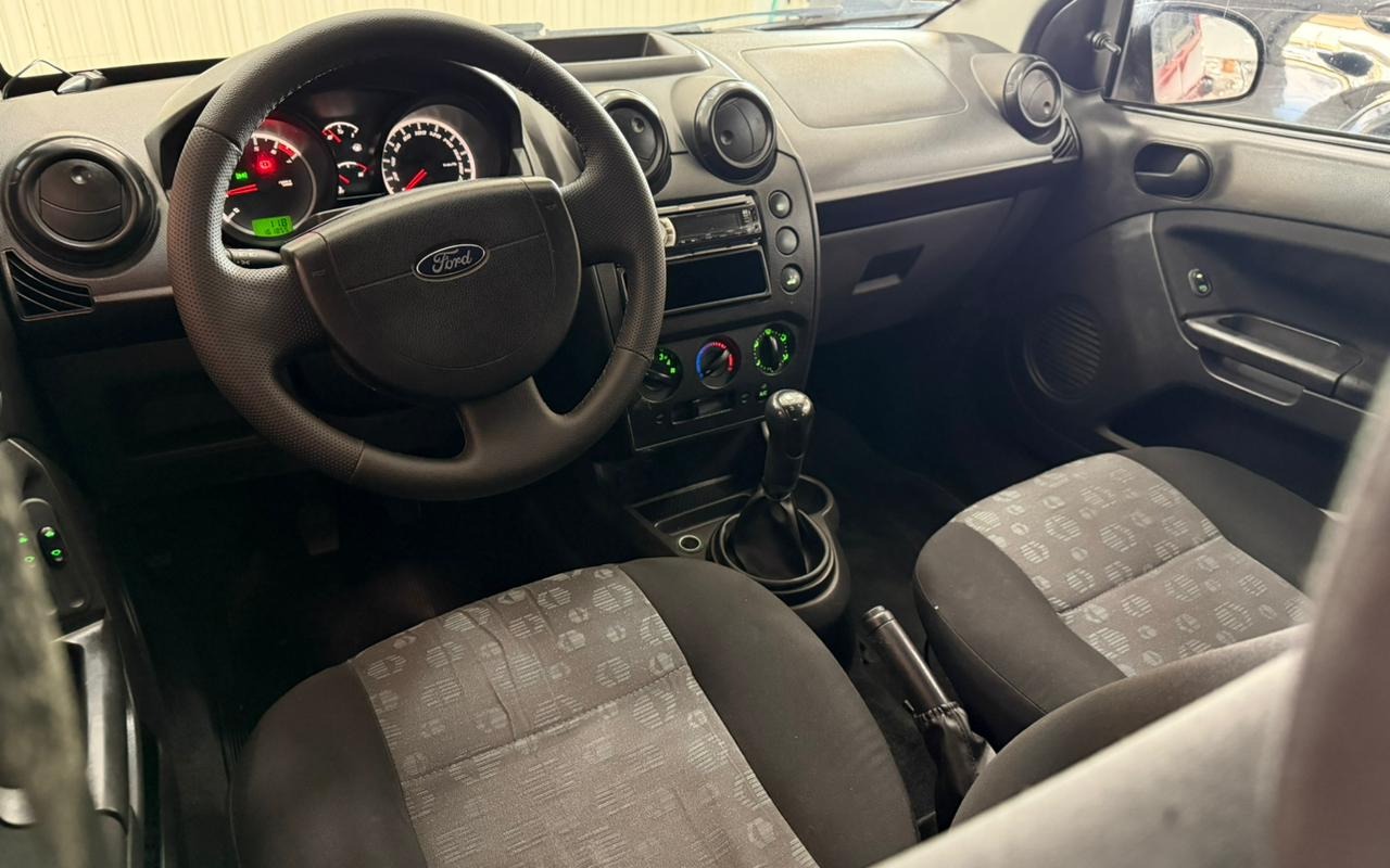 imagem-https://www.socarrao.com.br/sc-vehicle-images-prod/3591630/1788366178067-V2hhdHNBcHAgSW1hZ2UgMjAyNi0wOS0wMiBhdCAxMy4xNS40NCAoMikuanBlZw.jpeg