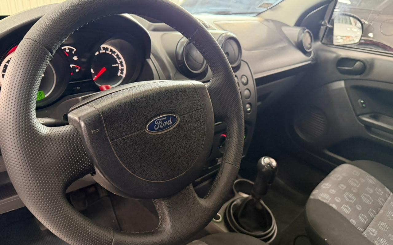 imagem-https://www.socarrao.com.br/sc-vehicle-images-prod/3591630/1788366178166-V2hhdHNBcHAgSW1hZ2UgMjAyNi0wOS0wMiBhdCAxMy4xNS40NSAoMSkuanBlZw.jpeg