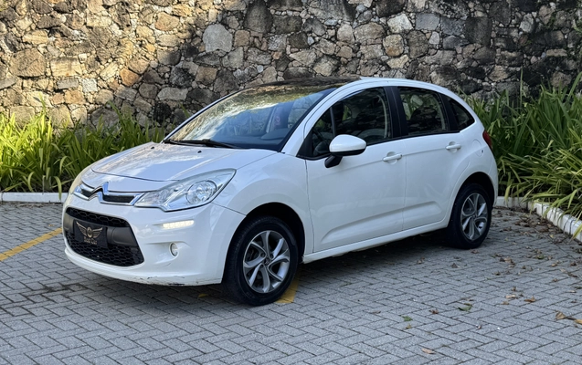 imagem-https://www.socarrao.com.br/sc-vehicle-images-prod/3591908/1788366962751-003_29c2b2811a2d49544de852ee54a35bc3.jpeg