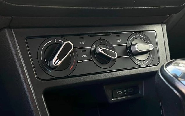 imagem-https://www.socarrao.com.br/sc-vehicle-images-prod/3591980/1788367046579-8442964_6_B_474c2a0cee.jpeg
