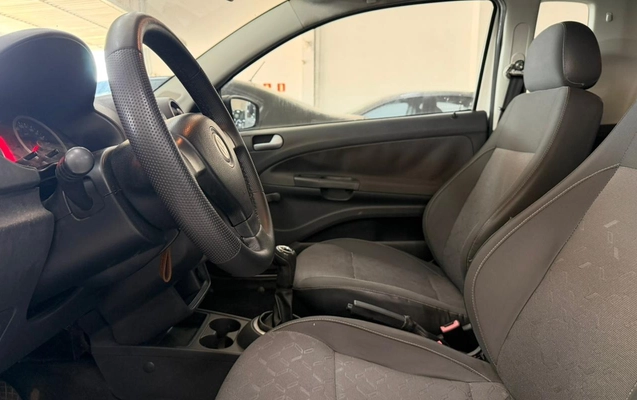 imagem-https://www.socarrao.com.br/sc-vehicle-images-prod/3592035/1788367190498-V2hhdHNBcHAgSW1hZ2UgMjAyNi0wOS0wMiBhdCAxMy4zMC4zNCAoNCkuanBlZw.jpeg