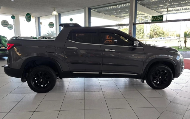 imagem-https://www.socarrao.com.br/sc-vehicle-images-prod/3592044/1788367410145-12_014307.jpg