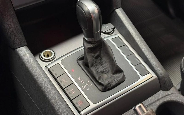 imagem-https://www.socarrao.com.br/sc-vehicle-images-prod/3592696/1788382240407-8436355_6_B_89454c955e.jpeg