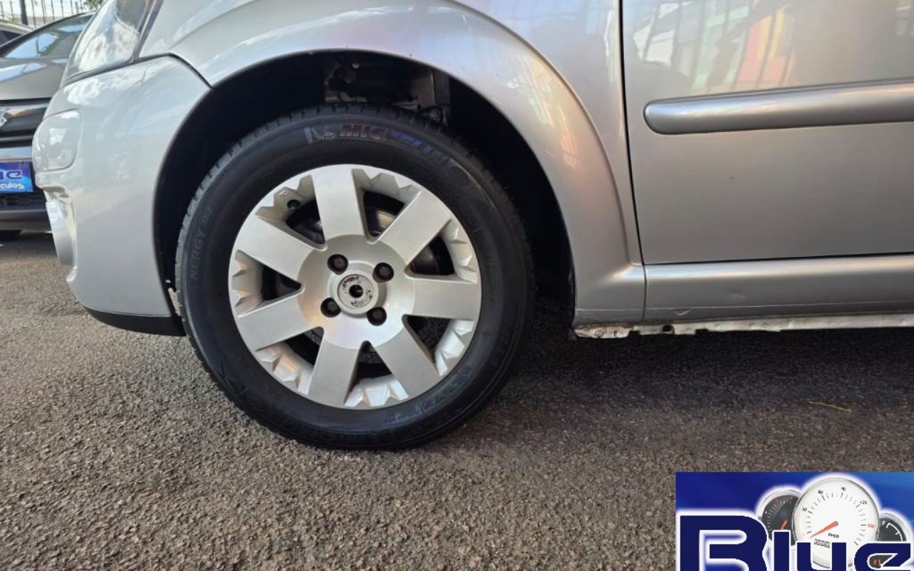 imagem-https://www.socarrao.com.br/sc-vehicle-images-prod/3592748/1788369322236-bGVuMTAuanBlZw.jpeg