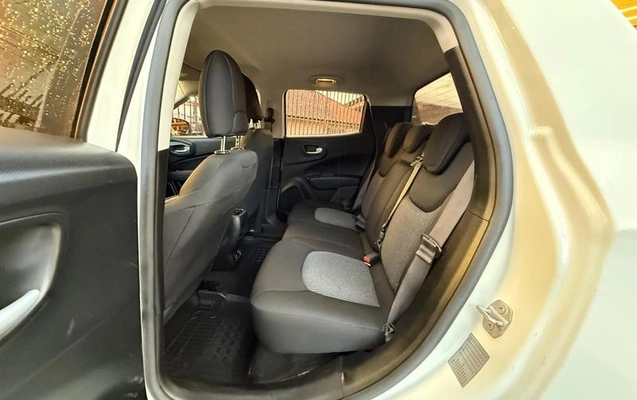 imagem-https://www.socarrao.com.br/sc-vehicle-images-prod/3593035/1789156936178-8240529_19_B_9586e652e0.jpeg