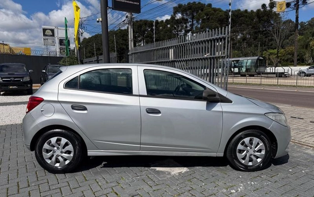 imagem-https://www.socarrao.com.br/sc-vehicle-images-prod/3593150/1788575327021-8436693_5_B_b97e827667.jpeg