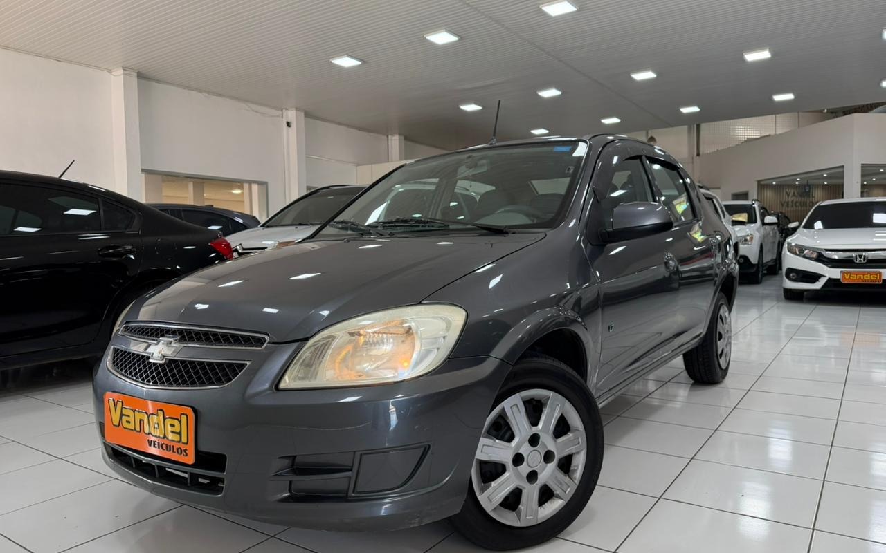 Chevrolet Prisma 2012 Cinza — foto 1 de 3
