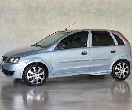 Chevrolet Corsa 2006 Prata — foto 1 de 3