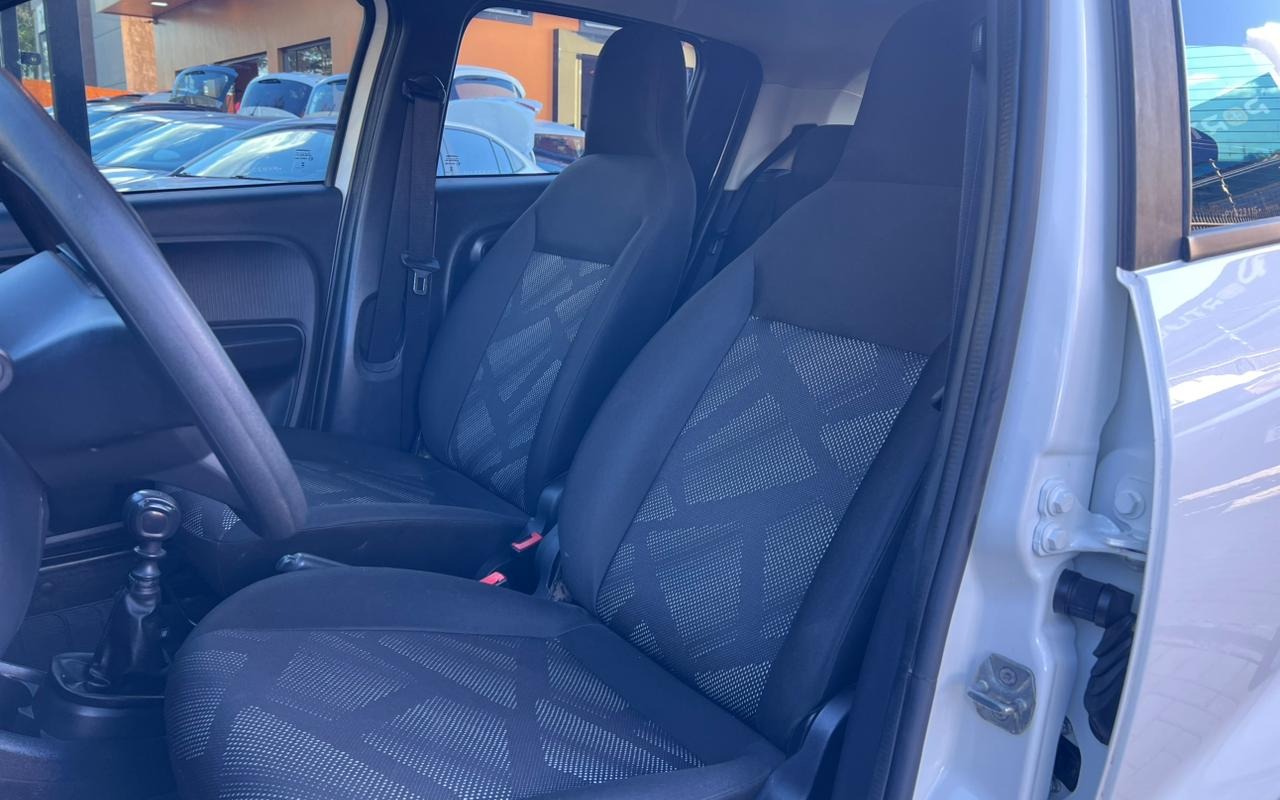 imagem-https://www.socarrao.com.br/sc-vehicle-images-prod/3593177/1788370541680-V2hhdHNBcHAgSW1hZ2UgMjAyNi0wOS0wMSBhdCAxNi40OC41Mi5qcGVn.jpeg