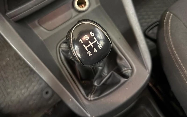 imagem-https://www.socarrao.com.br/sc-vehicle-images-prod/3593503/1789571892251-8303554_8_B_31c8026ba6.jpeg