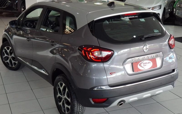 imagem-https://www.socarrao.com.br/sc-vehicle-images-prod/3593573/1789655377256-8443225_23_B_5f3a17263f.jpeg