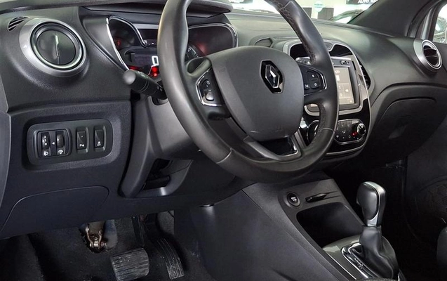 imagem-https://www.socarrao.com.br/sc-vehicle-images-prod/3593573/1789655377262-8443225_14_B_95557ebd41.jpeg