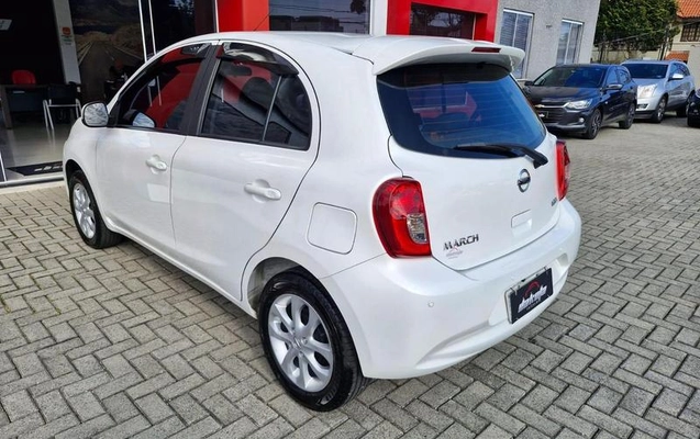 imagem-https://www.socarrao.com.br/sc-vehicle-images-prod/3593844/1788528631372-8430402_10_B_6fbf8665ce.jpeg
