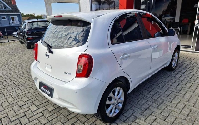 imagem-https://www.socarrao.com.br/sc-vehicle-images-prod/3593844/1788528631375-8430402_8_B_1e29a8a631.jpeg
