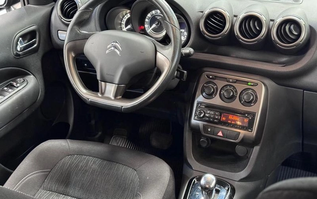 imagem-https://www.socarrao.com.br/sc-vehicle-images-prod/3593953/1788372605583-8443611_8_B_b89174f038.jpeg
