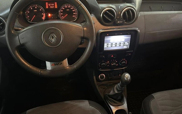 imagem-https://www.socarrao.com.br/sc-vehicle-images-prod/3594127/1789657723509-8430241_14_B_251a7904f4.jpeg