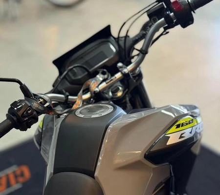 imagem-https://www.socarrao.com.br/sc-vehicle-images-prod/3594130/1788373330071-8443672_6_B_42c075e989.jpeg