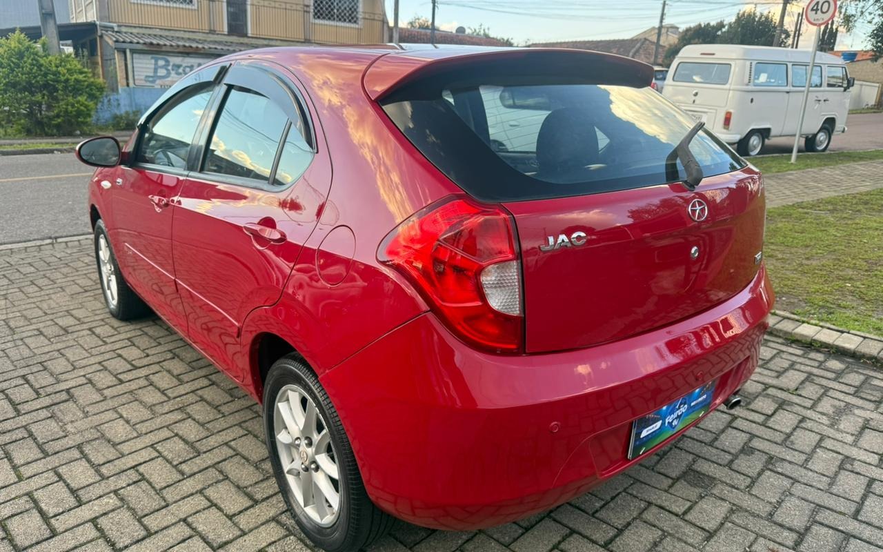 imagem-https://www.socarrao.com.br/sc-vehicle-images-prod/3594178/1788373268519-V2hhdHNBcHAgSW1hZ2UgMjAyNi0wOS0wMSBhdCAxOS4wOS4xNiAoMSkuanBlZw.jpeg