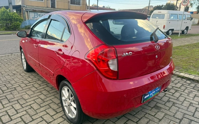 imagem-https://www.socarrao.com.br/sc-vehicle-images-prod/3594178/1788373268519-V2hhdHNBcHAgSW1hZ2UgMjAyNi0wOS0wMSBhdCAxOS4wOS4xNiAoMSkuanBlZw.jpeg