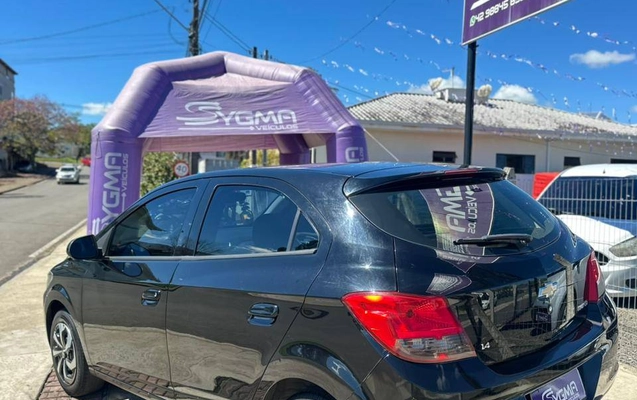 imagem-https://www.socarrao.com.br/sc-vehicle-images-prod/3594340/1788373543141-c721e4037de643cc8f7f3990cc7a87c1_1788372441804.jpg