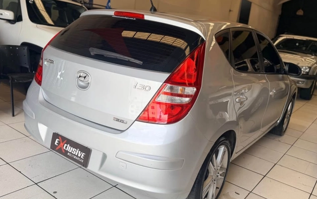 imagem-https://www.socarrao.com.br/sc-vehicle-images-prod/3594383/1788373909650-STMwIDIwMTI3LmpwZw.jpg