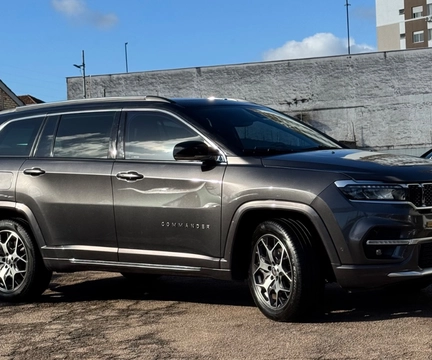 Jeep Commander 2022 Cinza — foto 1 de 3