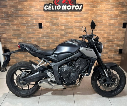 Honda CB 650R 2024 Cinza — foto 1 de 3