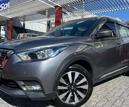 Nissan KICKS 2018 Cinza — foto 1 de 3
