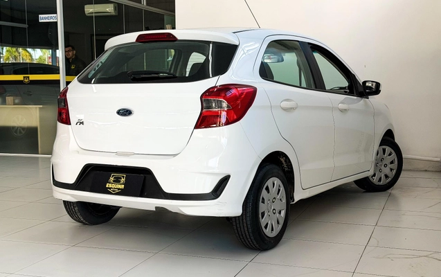 imagem-https://www.socarrao.com.br/sc-vehicle-images-prod/3595182/1788375763431-9d3d00c8d13644cdb25b75bbdd44a9a9_1778617105135.jpg