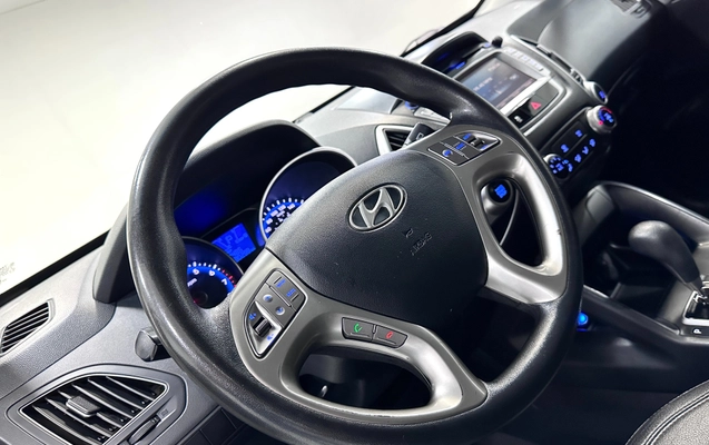 imagem-https://www.socarrao.com.br/sc-vehicle-images-prod/3595185/1788375882125-5f655cee-1296-43c7-b61d-33711bc1ac2e.jpg