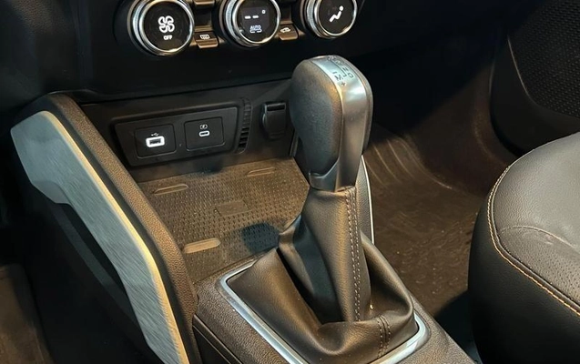 imagem-https://www.socarrao.com.br/sc-vehicle-images-prod/3595642/1789565516958-8443636_17_B_30f99251eb.jpeg